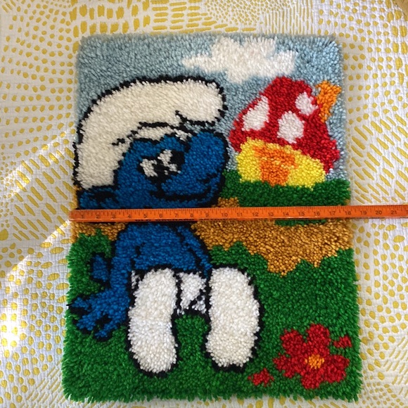 80s Smurf Mushroom 🍄 Latch hook wall Hanging - Picture 4 of 6